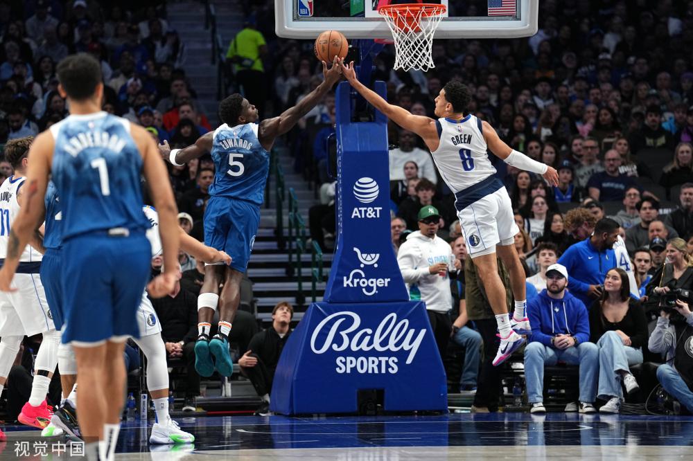 出亮眼表现 出亮眼表现