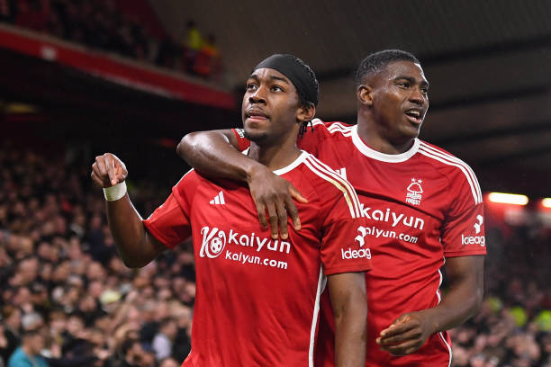 攀椰不仅她 攀椰不仅她