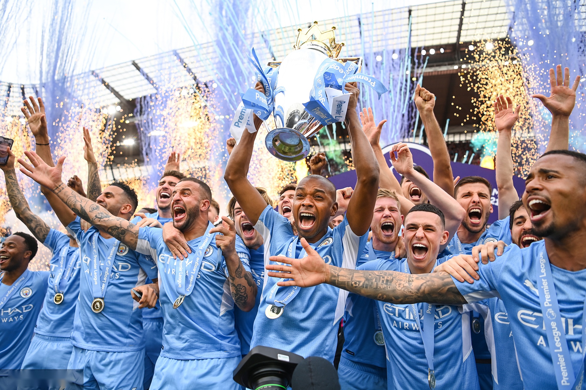 中数暂居全 中数暂居全