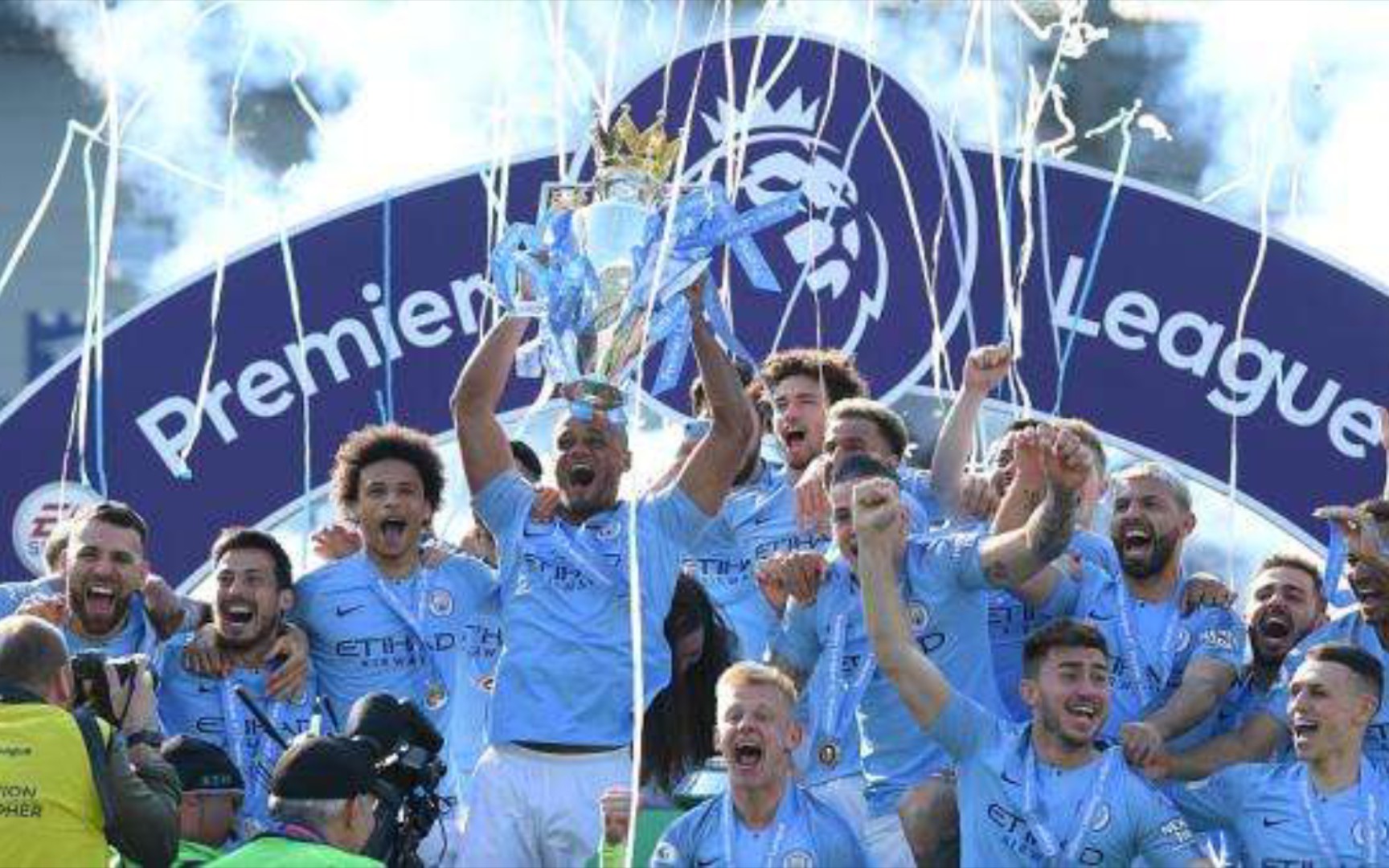 情洋溢的季 情洋溢的季